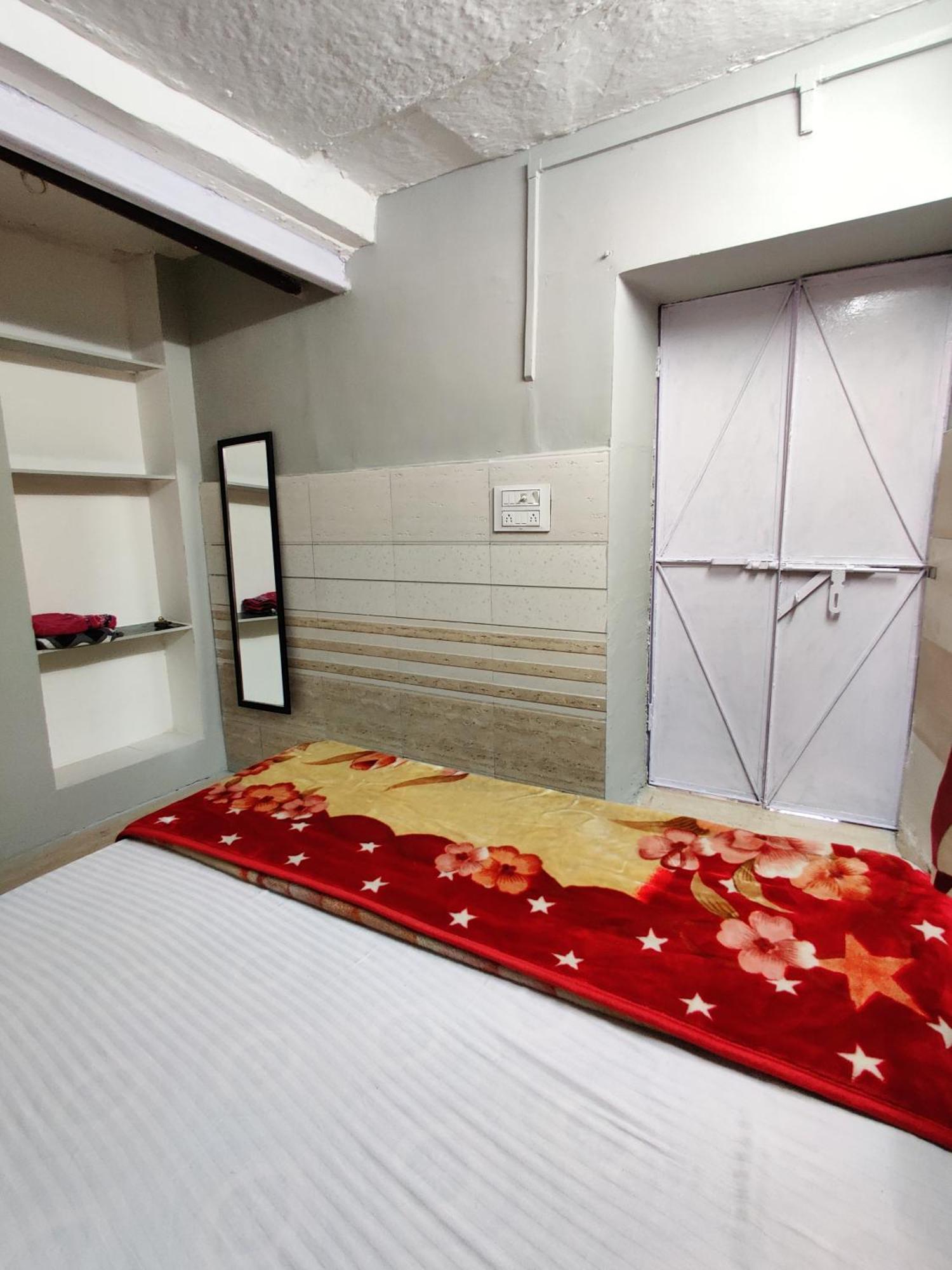 Varah Square Guest House Pushkar Pokój zdjęcie