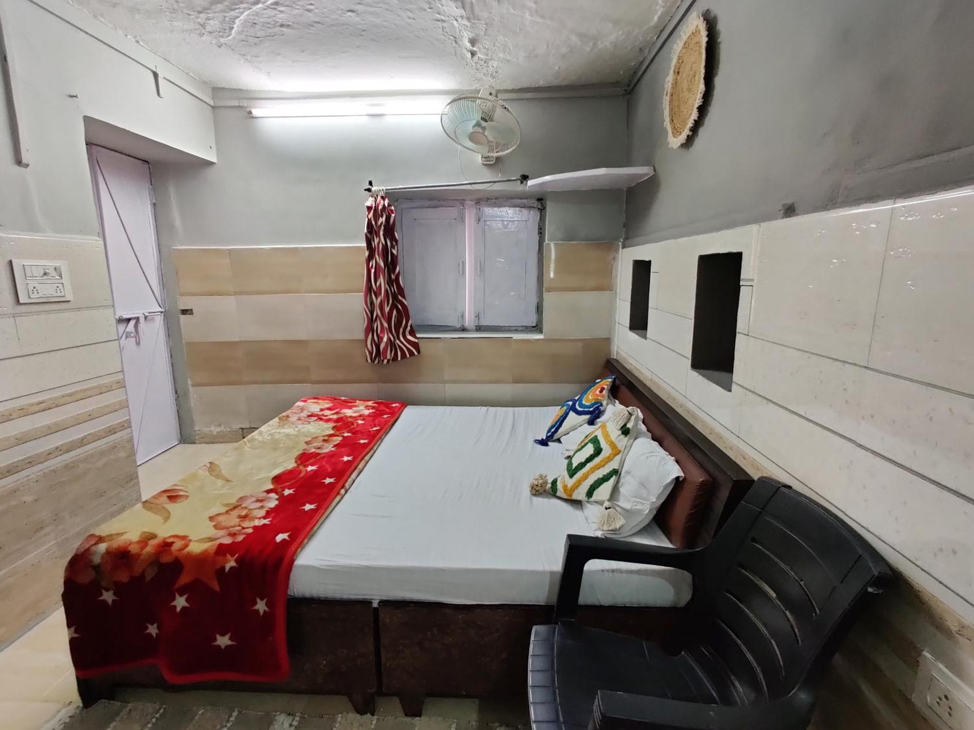 Varah Square Guest House Pushkar Pokój zdjęcie