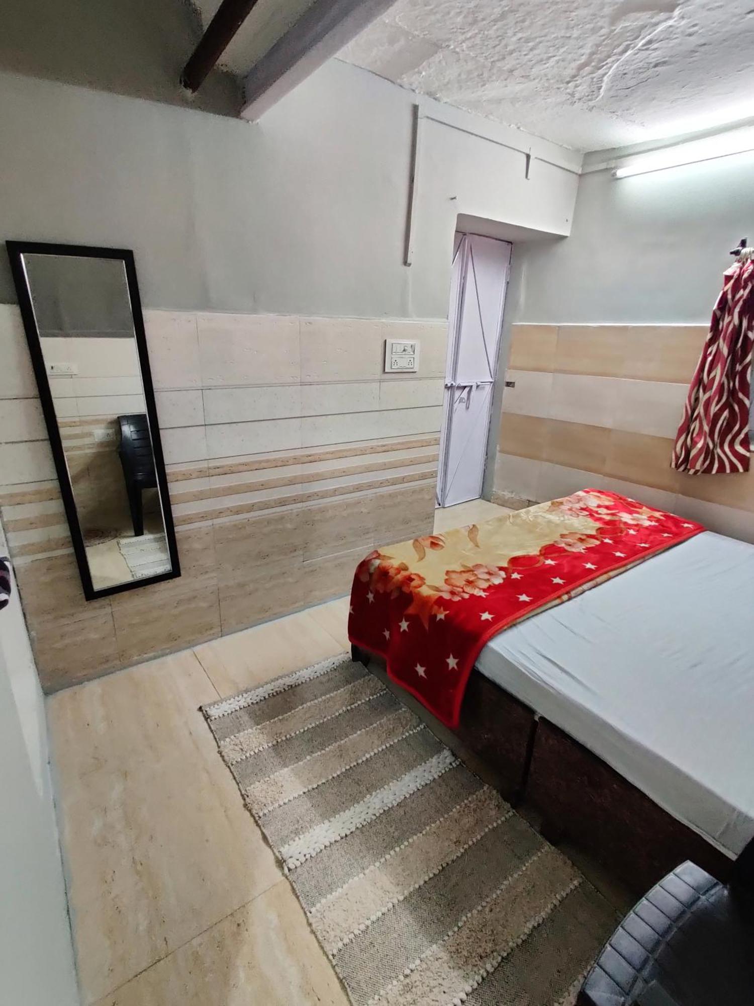 Varah Square Guest House Pushkar Pokój zdjęcie