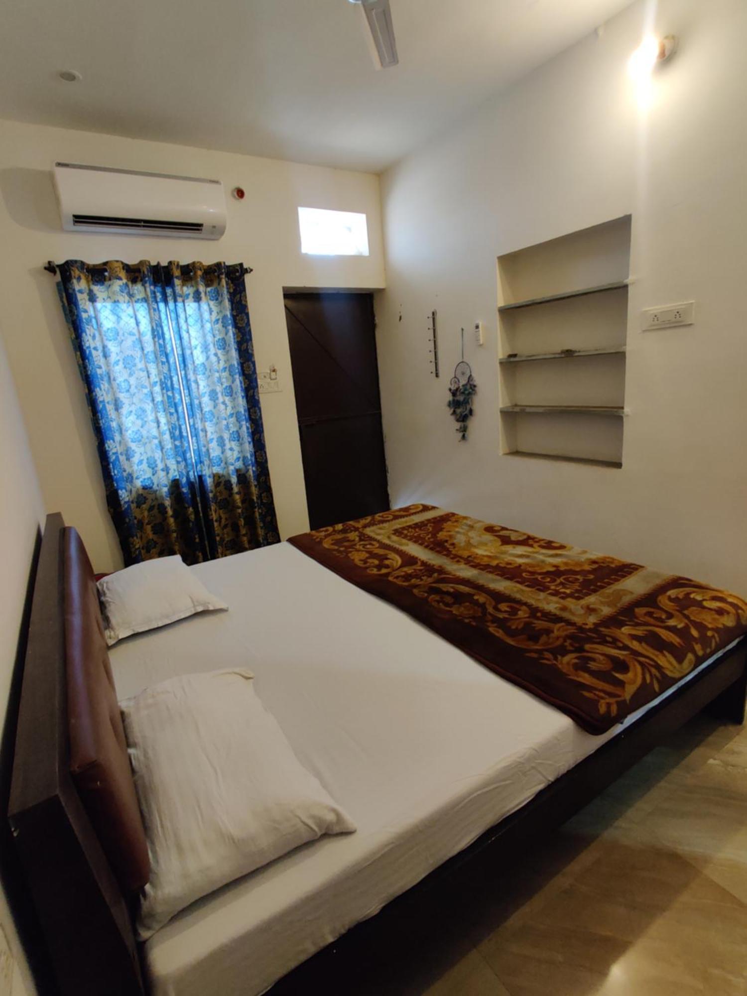 Varah Square Guest House Pushkar Zewnętrze zdjęcie