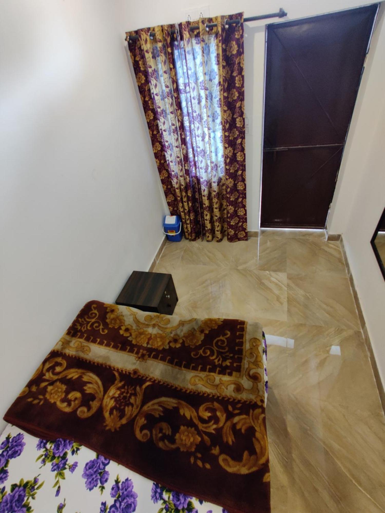 Varah Square Guest House Pushkar Pokój zdjęcie
